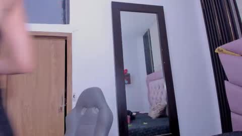 Laurem online show from December 2, 7:49 pm