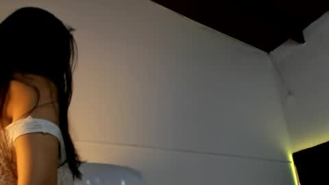 Lauren online show from April 7, 5:59 pm