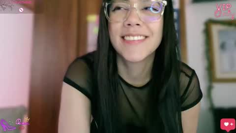 Lauren online show from March 22, 3:40 pm