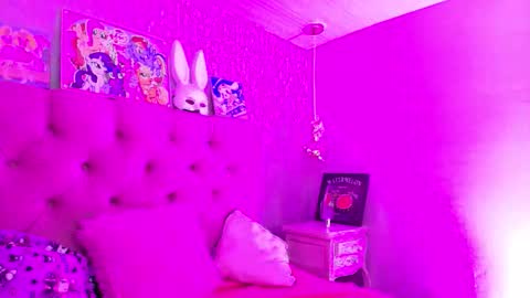 Laurene online show from February 1, 4:11 am