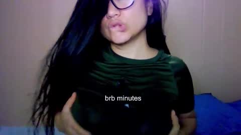 Snapshot of laurengirls1 chatting on October 16, 5:26 pm onlyfan laureng7 - 7 laureng2 online show from October 16, 5:26 pm