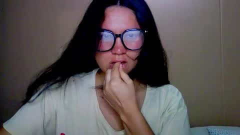 Snapshot of laurengirls1 chatting on September 22, 12:20 am onlyfan laureng7 - 7 laureng2 online show from September 22, 12:20 am