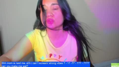 Snapshot of laurengirls1 chatting on February 7, 4:27 am onlyfan laureng7 - 7 laureng2 online show from February 7, 4:27 am