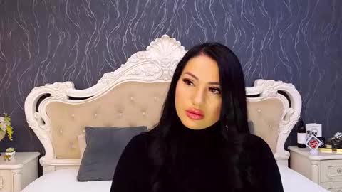 Laura online show from November 23, 9:55 am