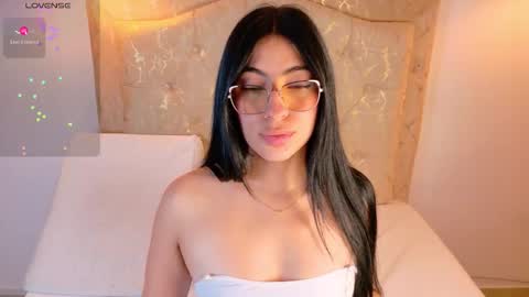 laurenn_smitth online show from February 5, 1:03 pm