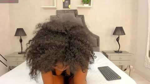 Lauren  online show from October 28, 4:13 pm