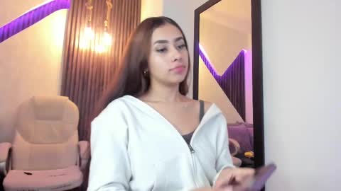 Snapshot of laurin_clauz chatting on March 9, 4:33 pm Lau online show from March 9, 4:33 pm