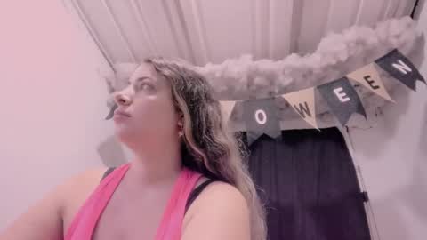 Lauu G online show from October 23, 9:15 am