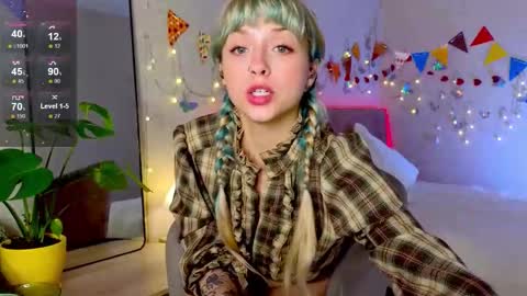 Snapshot of lavenly chatting on October 9, 3:05 pm Melissa online show from October 9, 3:05 pm