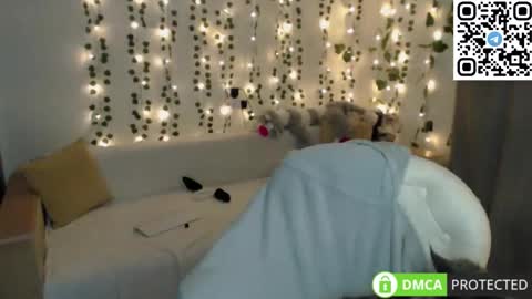 Mia online show from December 29, 11:29 pm