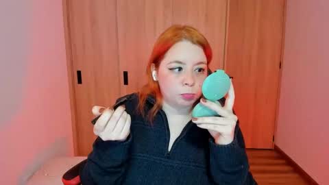 laylaah online show from October 28, 3:23 am