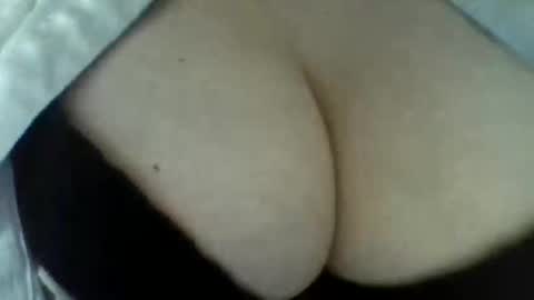 layannalea online show from October 22, 8:30 am