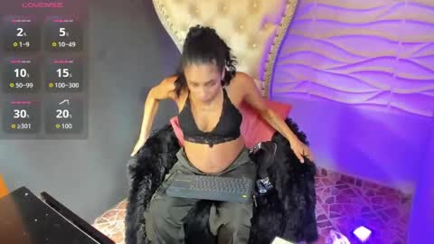 Layla online show from April 11, 6:55 pm