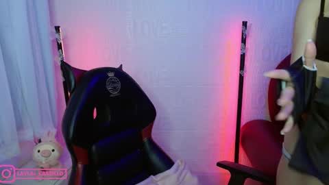 Layla online show from February 26, 2:05 pm