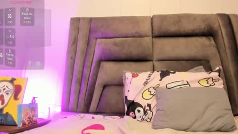 Snapshot of layla_clarke chatting on October 3, 5:23 am layla_clarke online show from October 3, 5:23 am