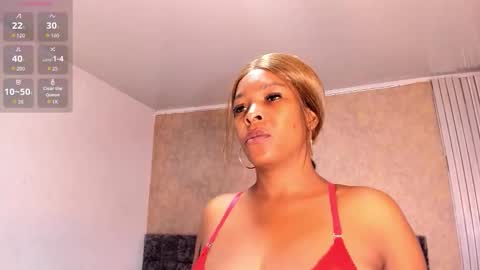 L A Y L A online show from November 3, 12:42 pm