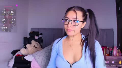 Layla online show from January 29, 1:07 pm