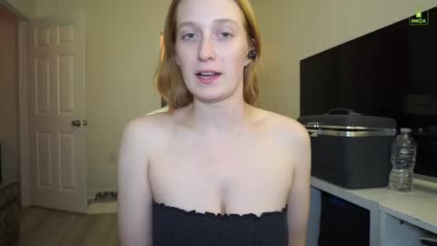 Layla Universe online show from November 29, 5:33 am