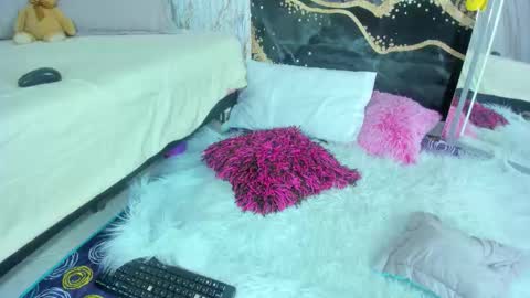 Layqueen online show from November 6, 5:02 am