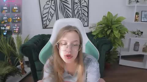 layriantavee online show from September 16, 6:21 am