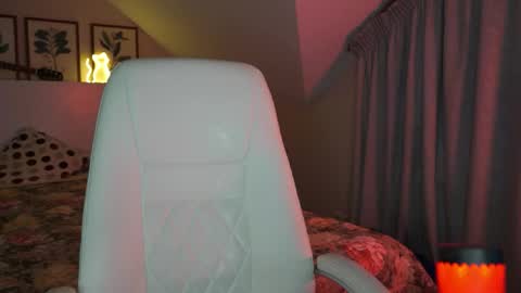 Snapshot of lazy_pepsi chatting on October 27, 6:13 pm Pansy online show from October 27, 6:13 pm