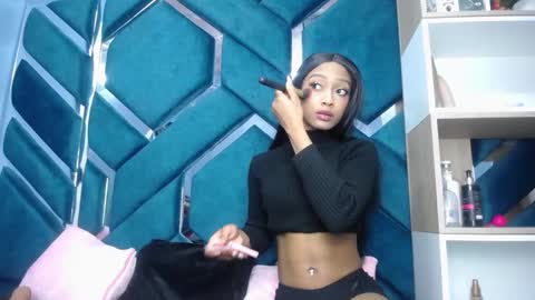 lea sewwtly online show from September 29, 12:43 pm