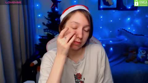 Snapshot of leah__gotty chatting on December 25, 2:13 pm Leah  Gotty online show from December 25, 2:13 pm