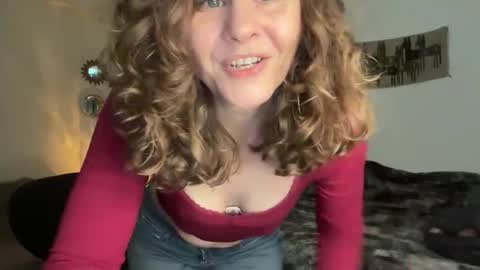 Leah Sparkles online show from April 2, 1:41 pm