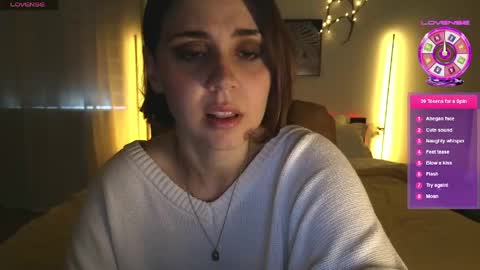 leahwoods online show from May 24, 2:32 am