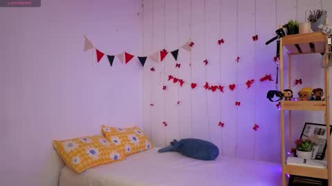 Ellie online show from March 31, 7:08 am