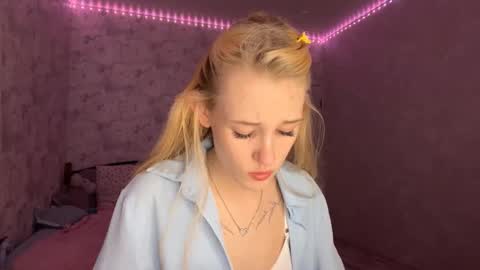 Kate online show from May 28, 2:37 pm