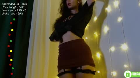 hey Im Leia and I love rock  online show from February 22, 6:15 pm