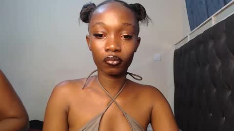 leighton_blake online show from November 18, 8:15 am