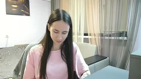 Snapshot of leila_monaco chatting on October 14, 6:10 pm Leila online show from October 14, 6:10 pm