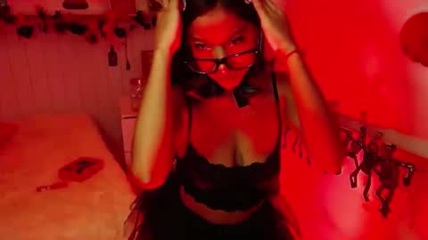 leilaebony_ online show from October 19, 2:08 pm