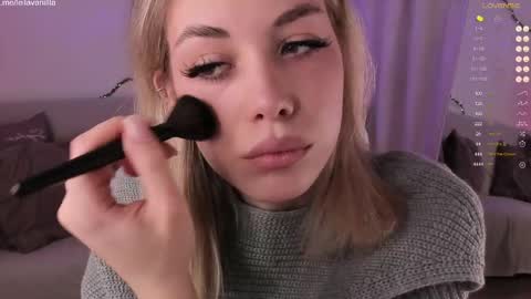 leilalafleur_ online show from April 11, 4:40 am