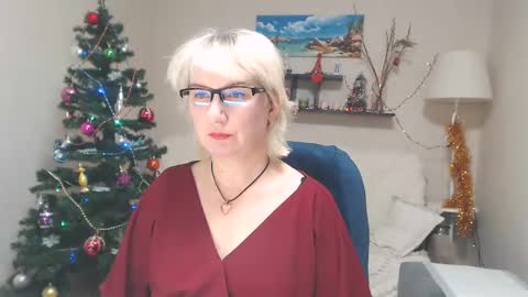 Leila Kinky online show from January 14, 5:30 am