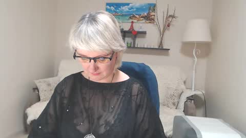 Leila Kinky online show from February 15, 8:54 am