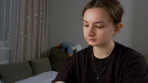 Lelia online show from February 28, 4:17 pm