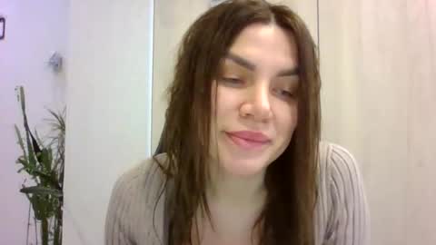 lena6122000 online show from November 20, 6:47 am
