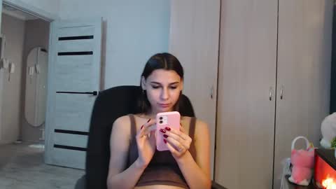 lenagordon online show from November 17, 9:32 am