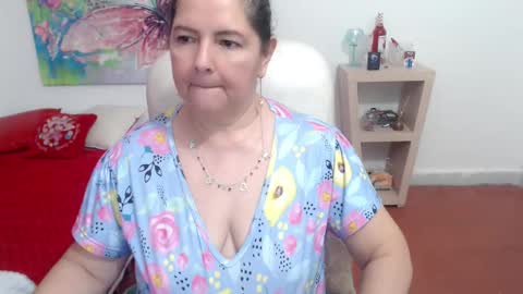 leonela   online show from October 27, 11:28 am