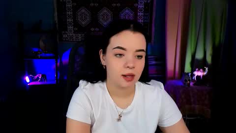 LeslieRowe online show from November 29, 5:06 pm