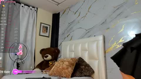 I am here from Monday to Friday from 730 am to 130 pm Colombia time and saturday from 500 am to 1000 am .... Soon Blue page online show from February 26, 9:55 am