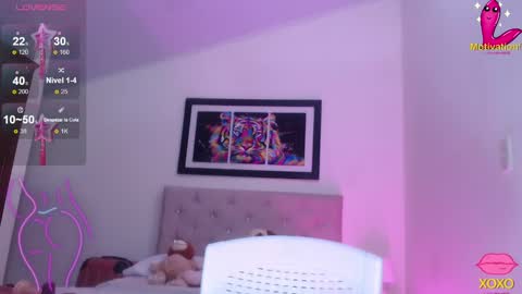 LeslyAndika online show from December 7, 11:18 am