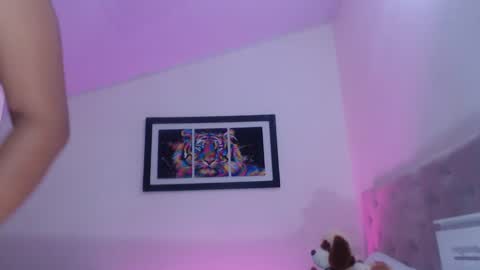 LeslyAndika online show from February 15, 11:39 am