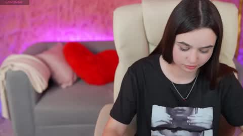 LESLY online show from March 27, 3:46 pm