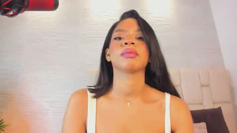 Less Lee online show from February 12, 11:34 am