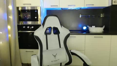 Alison online show from January 28, 1:29 am