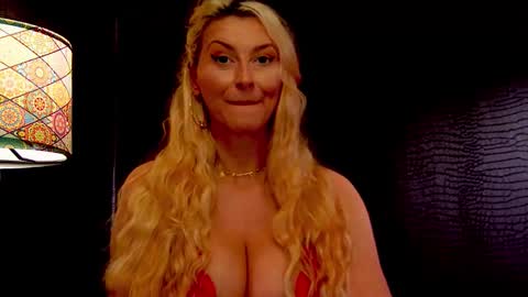 leticiareys online show from November 22, 6:54 pm